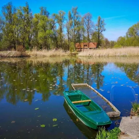 Apartament In Near And Pool *