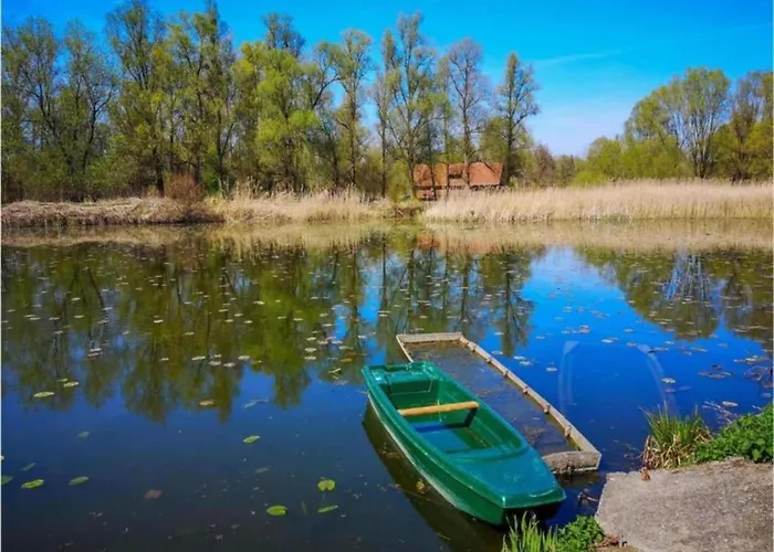 Apartament In Near And Pool *